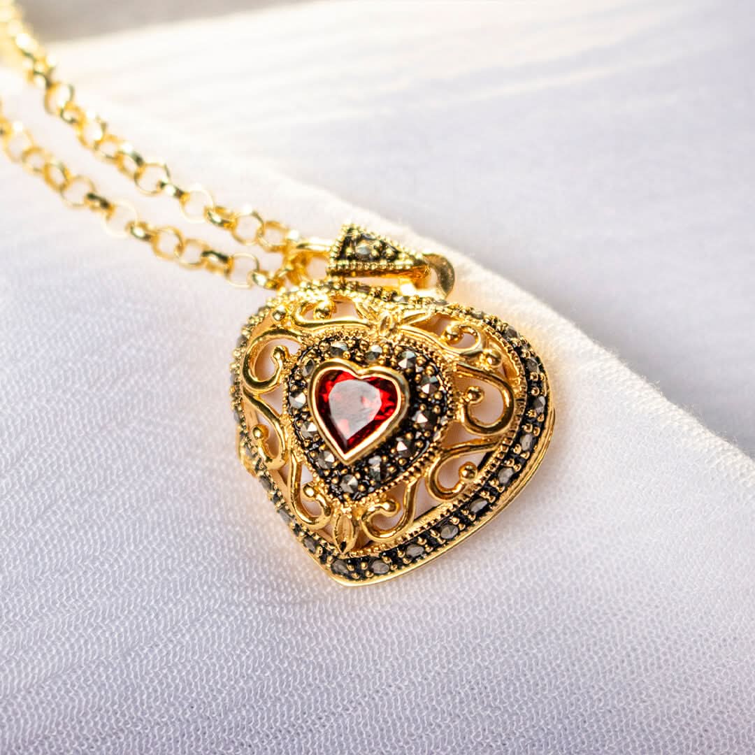 Garnet Vintage Heart Locket | Gold - Image 9