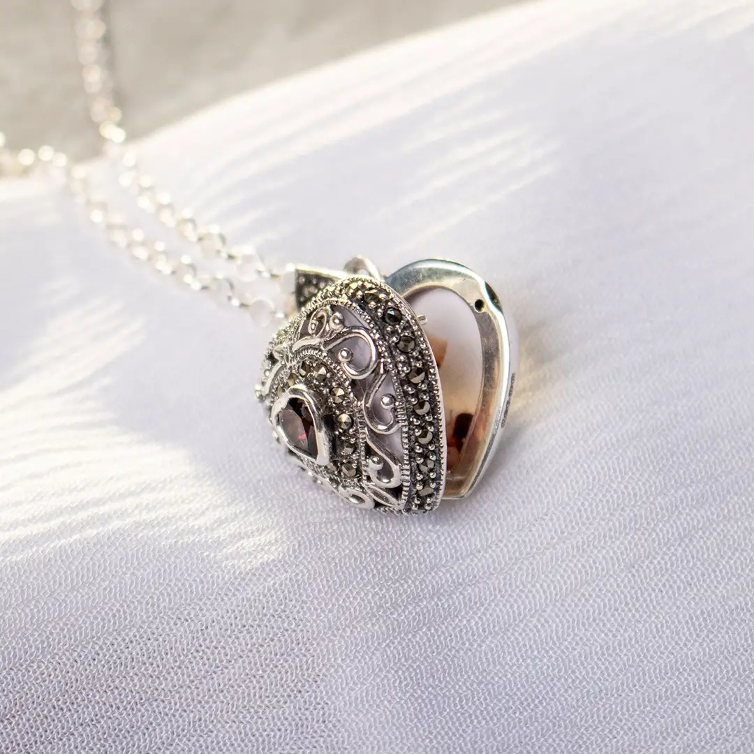 Garnet Vintage Heart Locket | Silver - Image 6