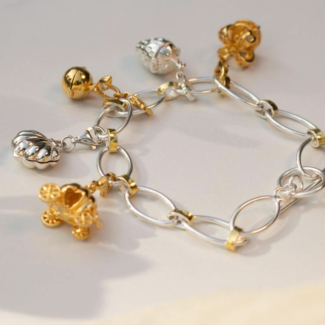 Magical Charm | Boot - Family - Gold - Image 3