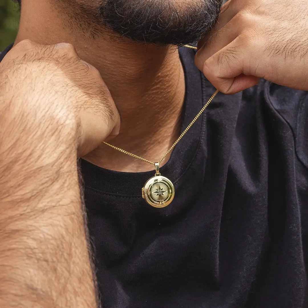 Men's Engravable Compass Locket Gold + Photos - Image 3