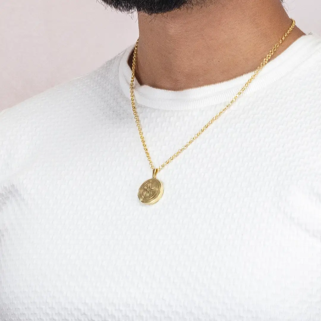 Men's Engravable Compass Locket Gold + Photos - Image 6