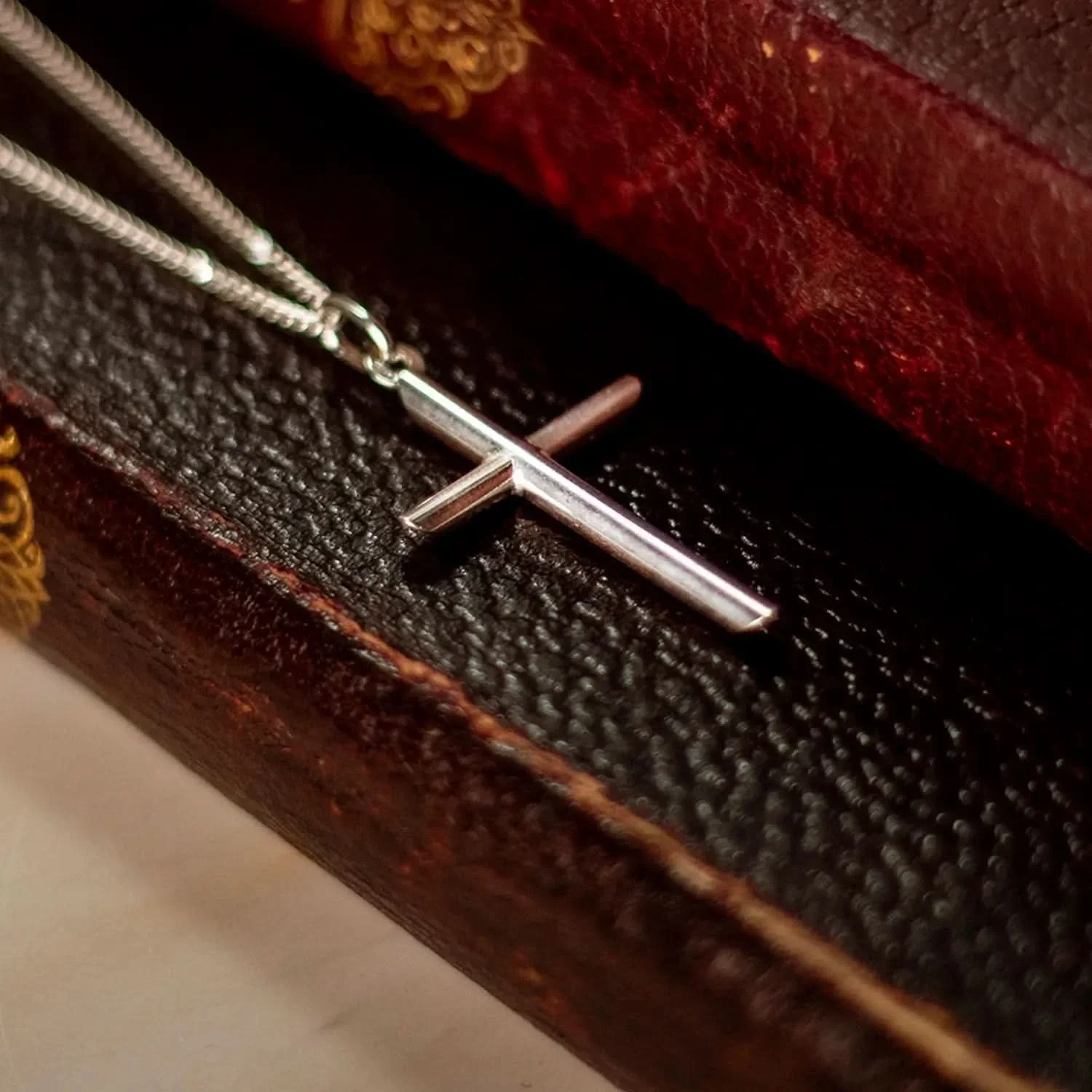 Men's Silver Cross Necklace - Image 3