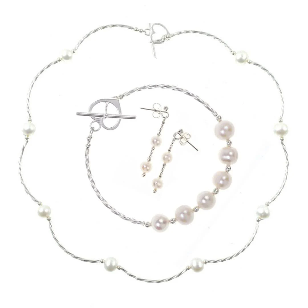 Twist Pearl Earrings Ivory - Image 5